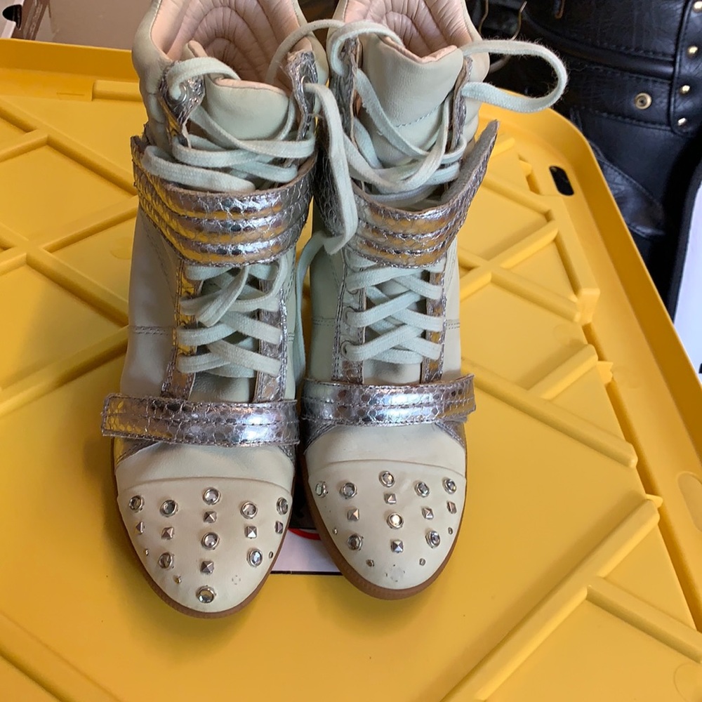 Boutique9 leather boots